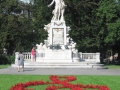 Памятник Моцарту в Дворцовом парке